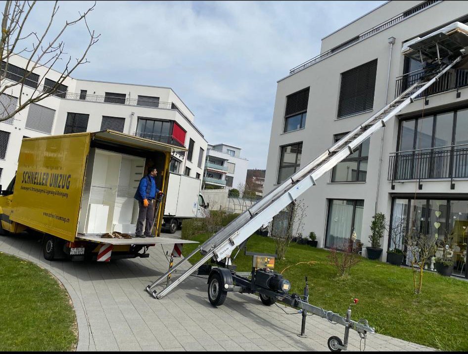 Schnellerumzug-Moebelwagen-Transport-14.jpg